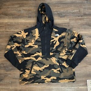 The North Face Graphic Collection - Camo 1/4 Zip - Special Collection - Mens XL